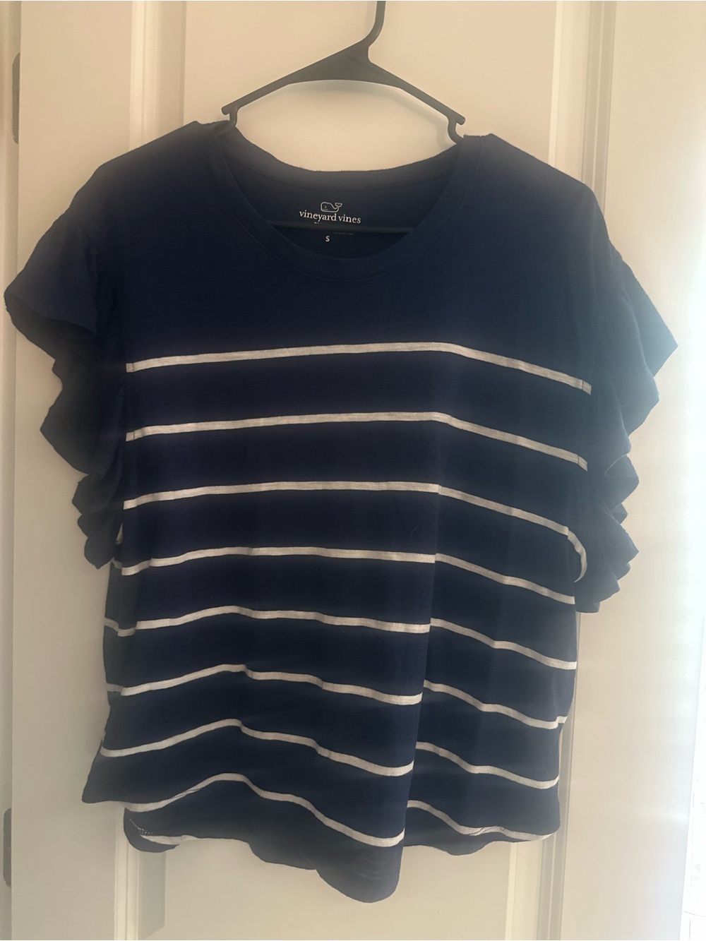 Vineyard Vines Navy and White Ruffle Sleeve Striped Tee
